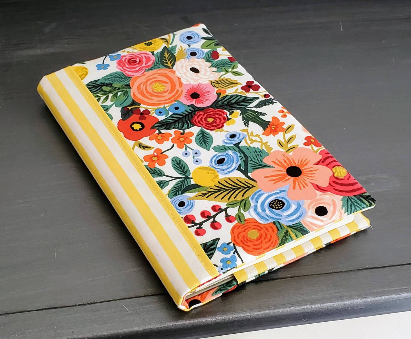 Anais Book Cover, 3 sizes and custom size, Beginner-friendly sewing pattern