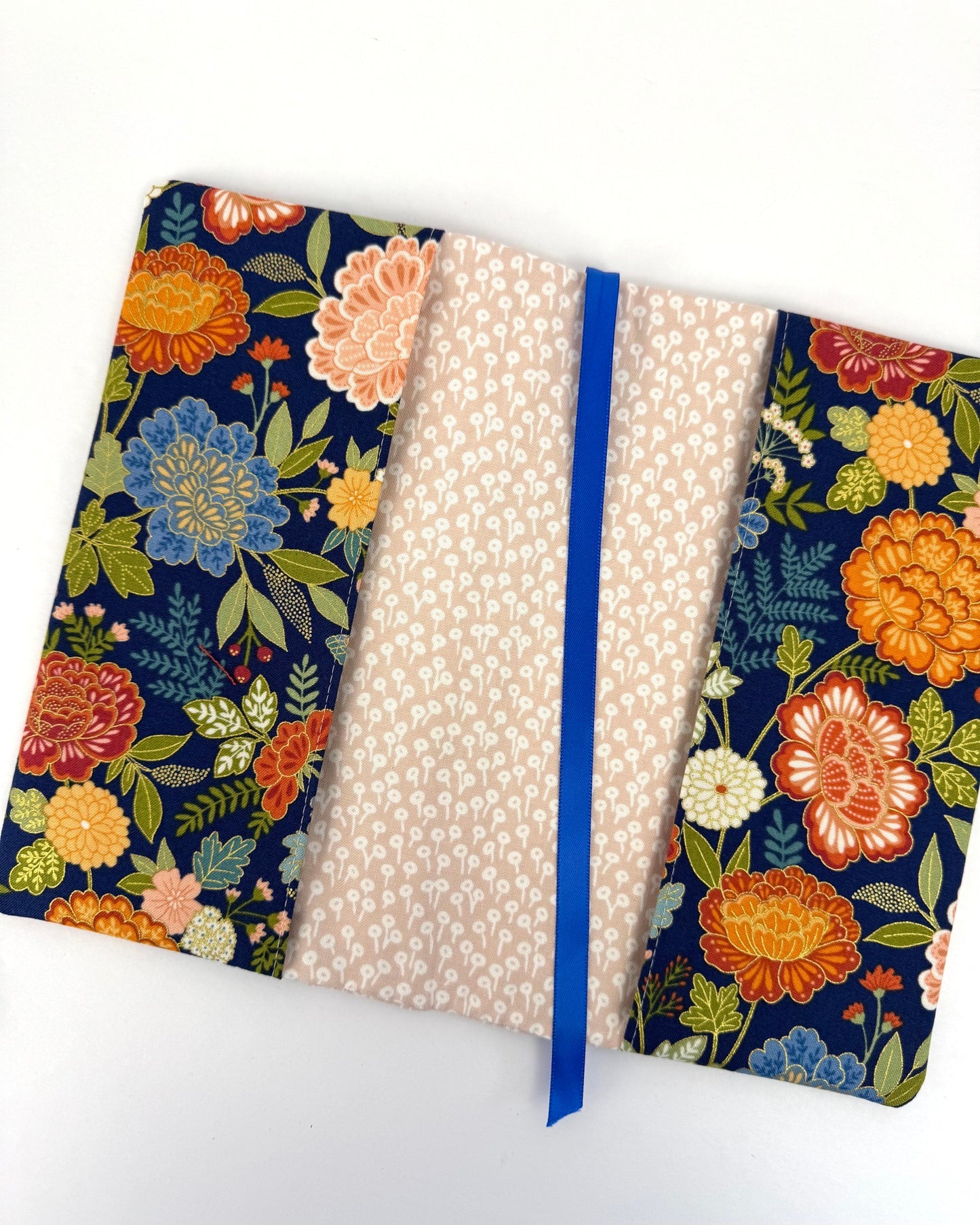 Anais Book Cover, 3 sizes and custom size, Beginner-friendly sewing pattern