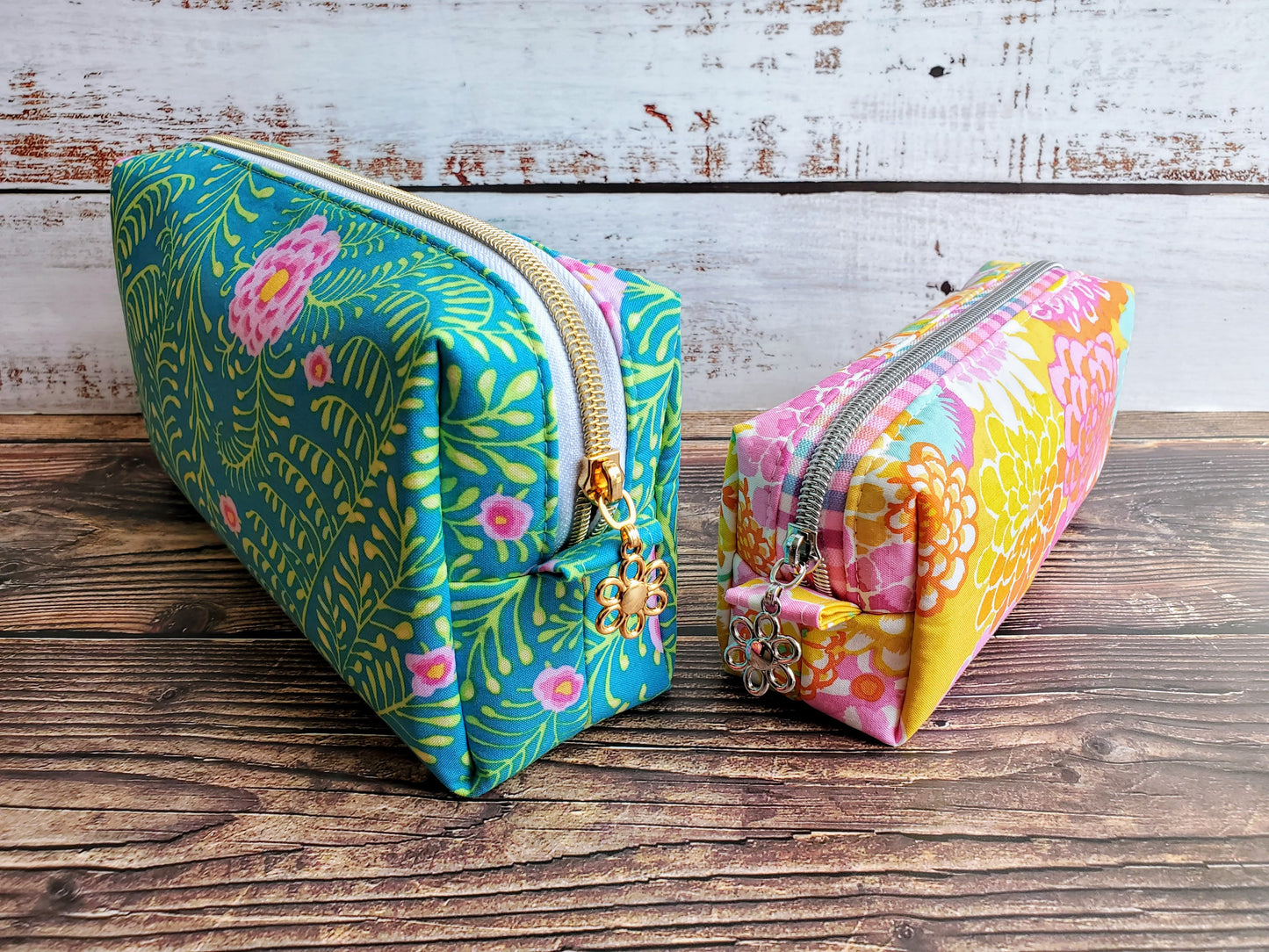 Bilby Pouch sewing pattern: modern boxy zipper pouch with bonus mini cube pattern