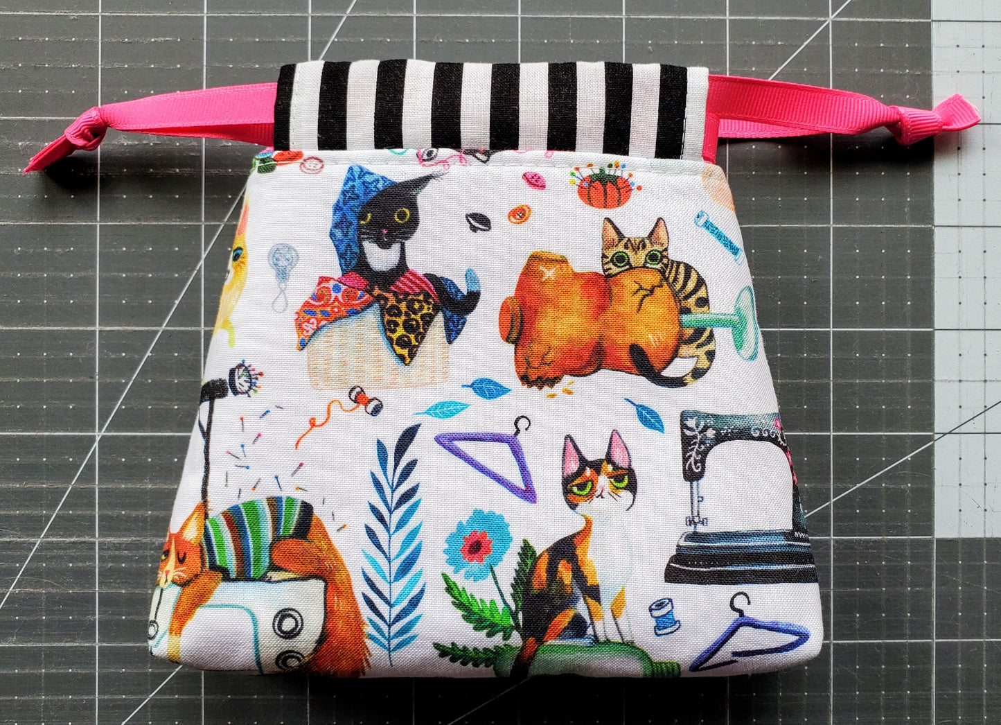 Celine Pouches Sewing Pattern: Fun with Flex Frames
